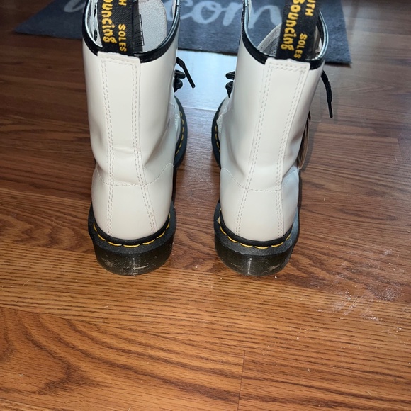 Size 7 White Dr. Martens - Picture 4 of 6